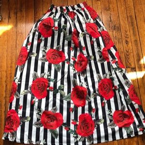 Classy Floral and Striped Skirt